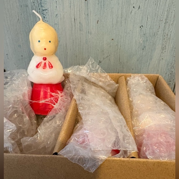 Nostalgic Christmas Caroler Candles Set - Picture 4 of 8